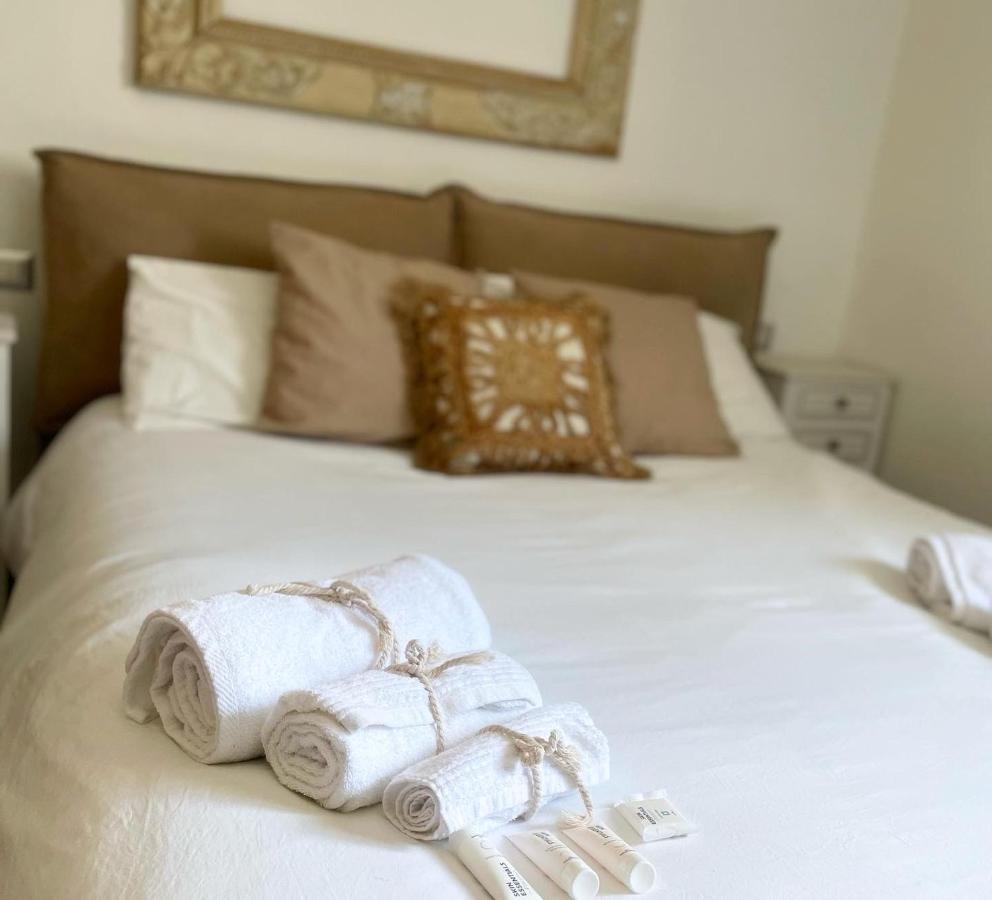 St.Joseph Bed and Breakfast Όλμπια Εξωτερικό φωτογραφία